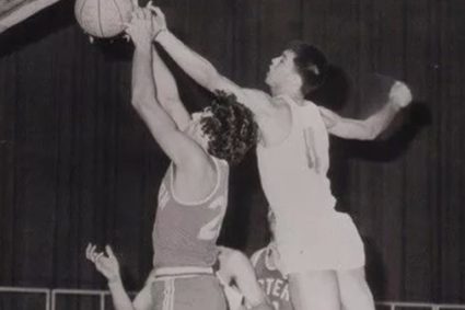 In Men’s Basketball World Championships, Zhang Weiping averaged 25.3 points per game & 30+3 Games & 35 points per game