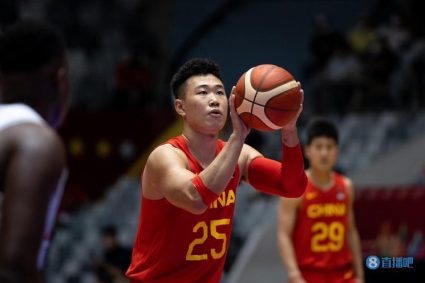 Media person: After He Xining left, China should take four defenders to the World Cup in the end of men’s basketball.