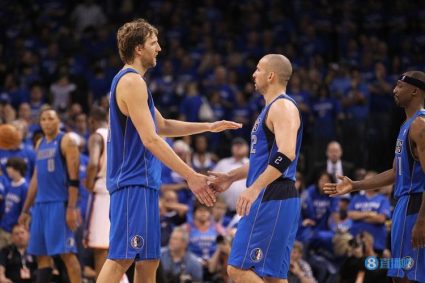 Dirk talks about Nash & Kidd as the introducer: they are my close friends, which means a lot to me.