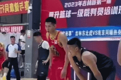 Media Player: Former Guangdong player Zeng Fanshi represented Tongxi in the teaching competition