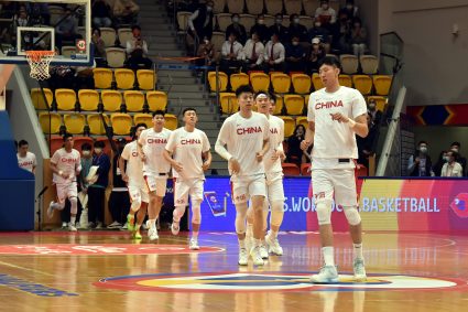 The media asked: if China’s men’s basketball training team needed to streamline the two, who would you choose?